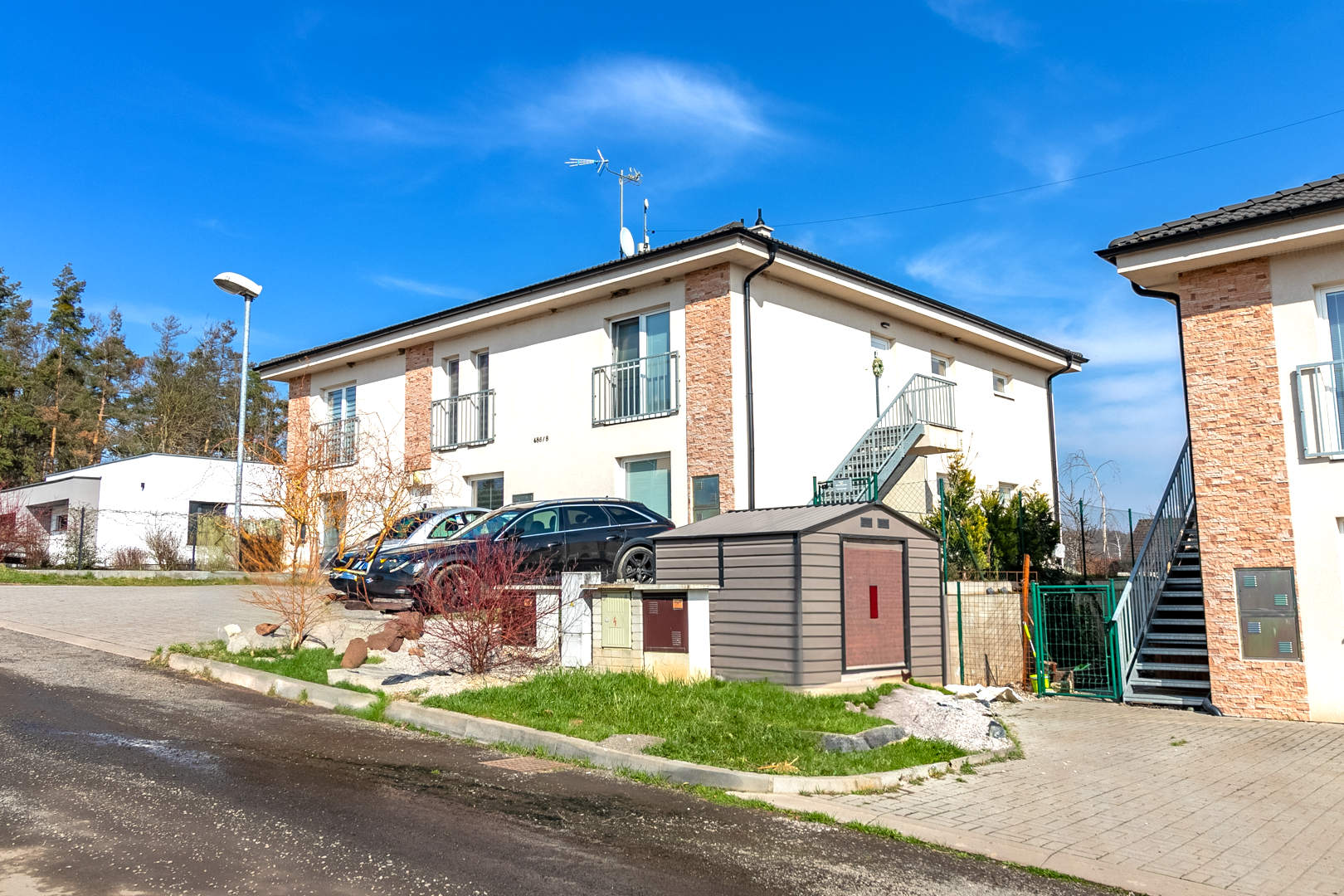 Prodej bytu 2+kk s balkonem
